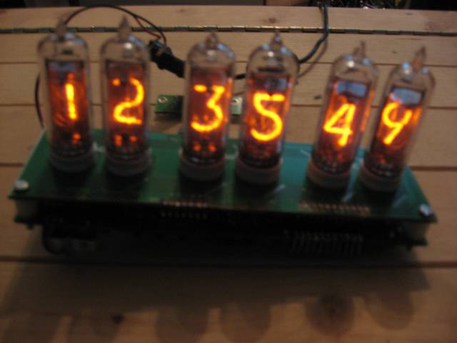 nixie-clock-running